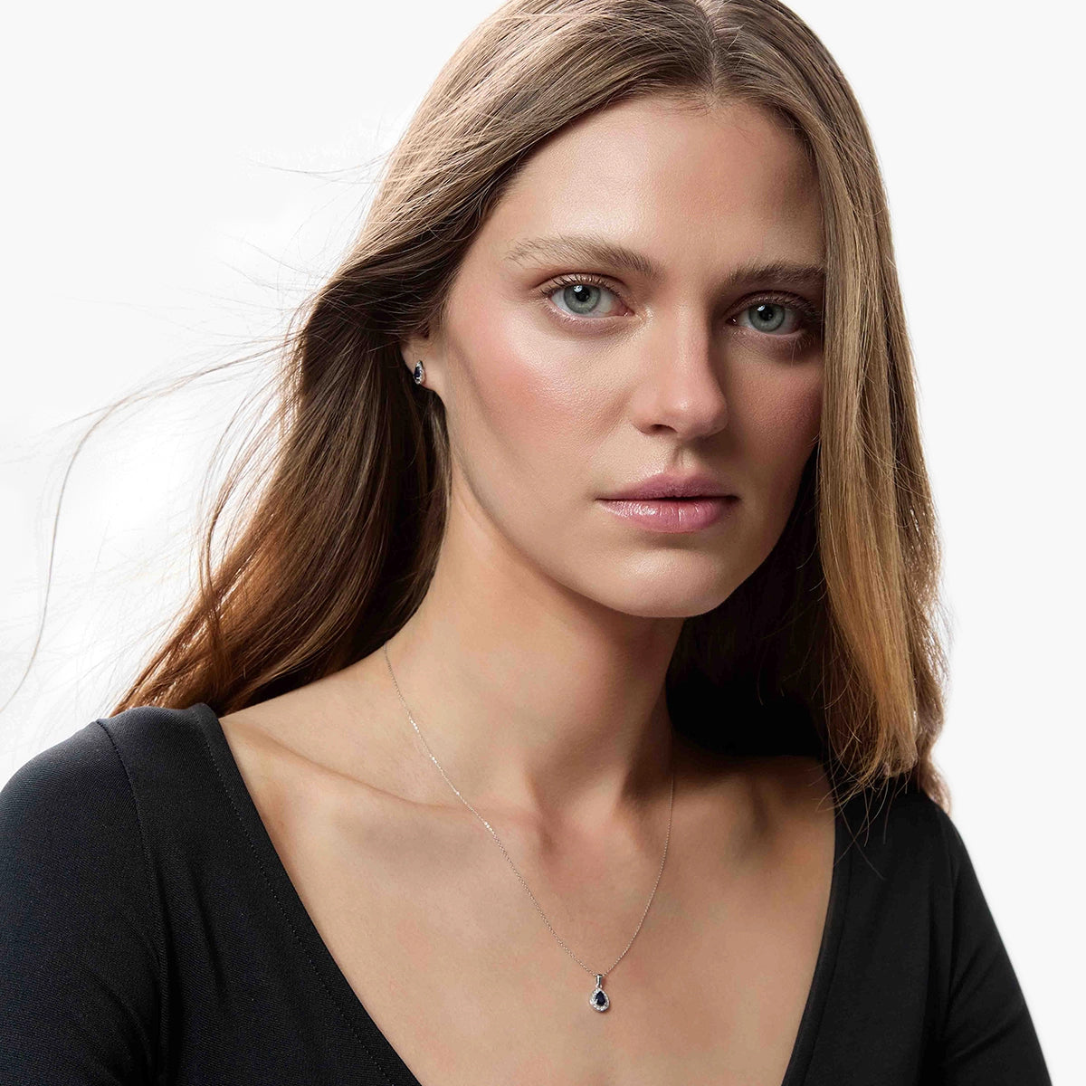 Collar diamante natural 0.08 ct. oro 18 quilates