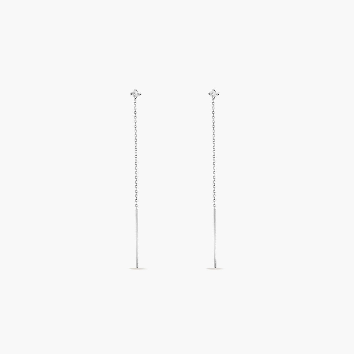 Pendientes largos de oro blanco 18K diamante natural 0.10 ct. 63 mm