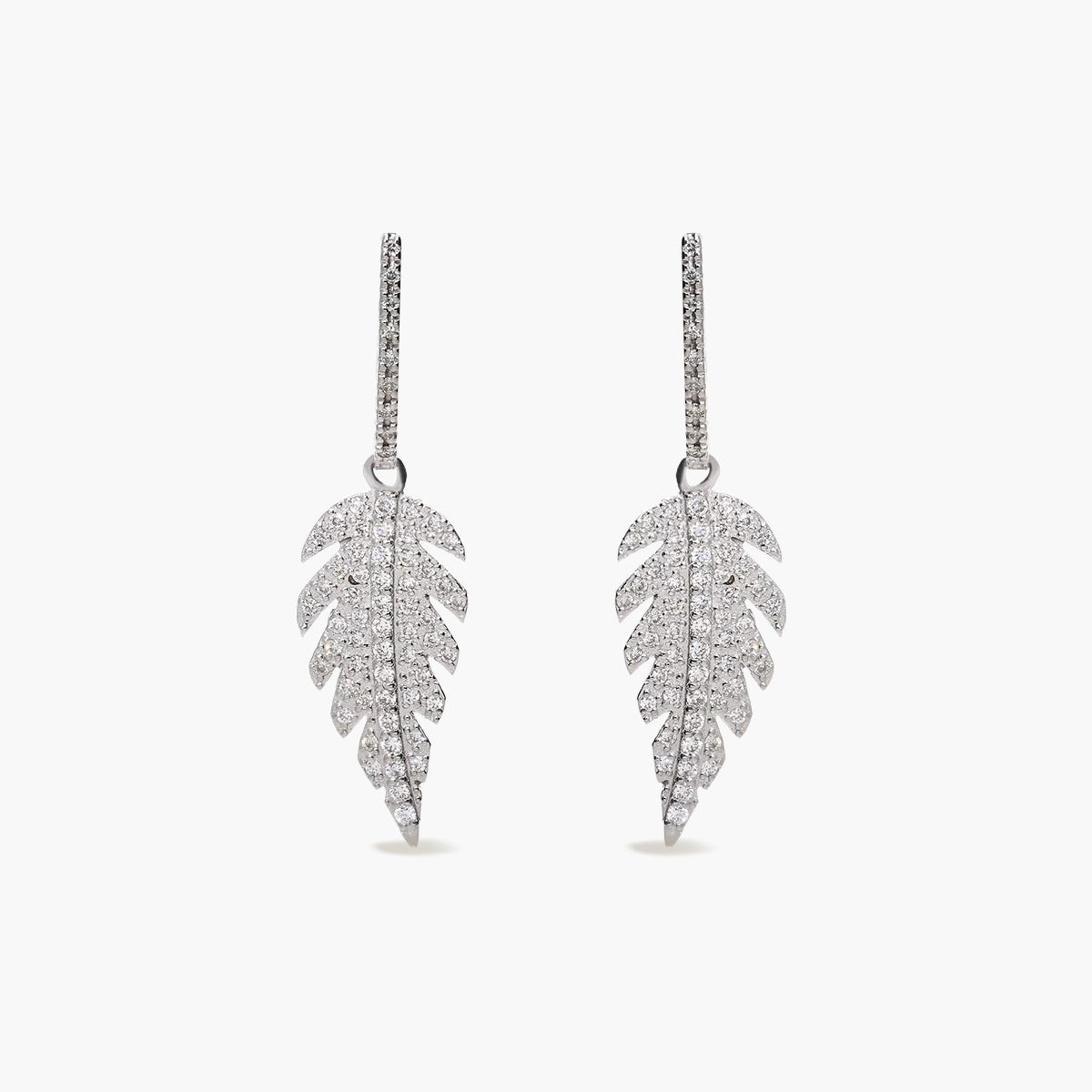 Pendientes largos de oro blanco 18K diamante natural 0.59 ct. 31 mm PALMERAI