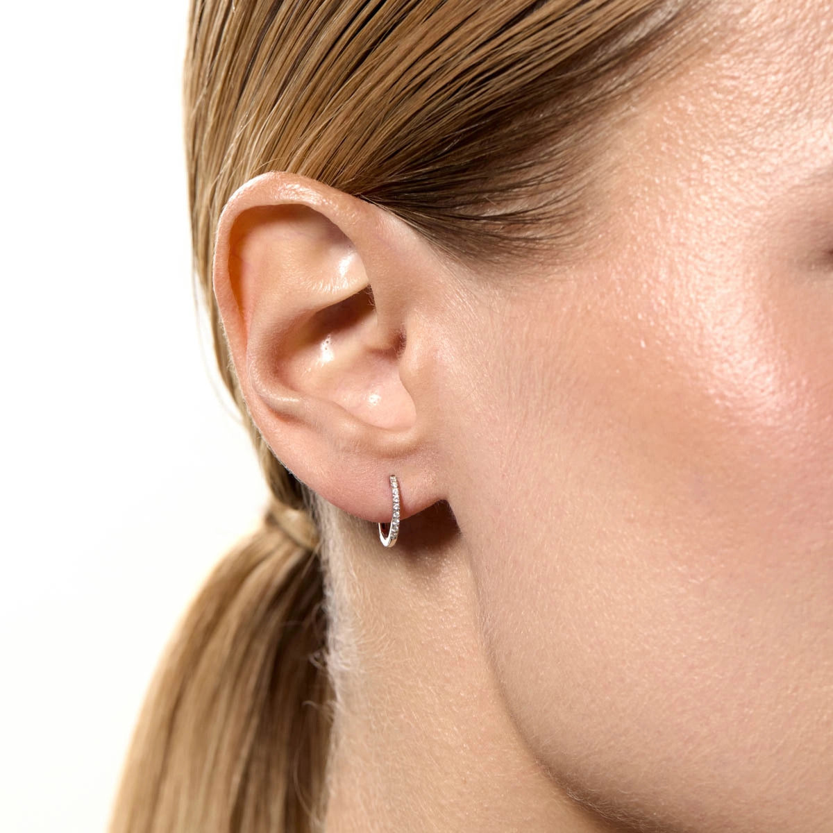 Piercing de oreja de oro blanco 18K diamante natural 0.05 ct. aro 12 mm