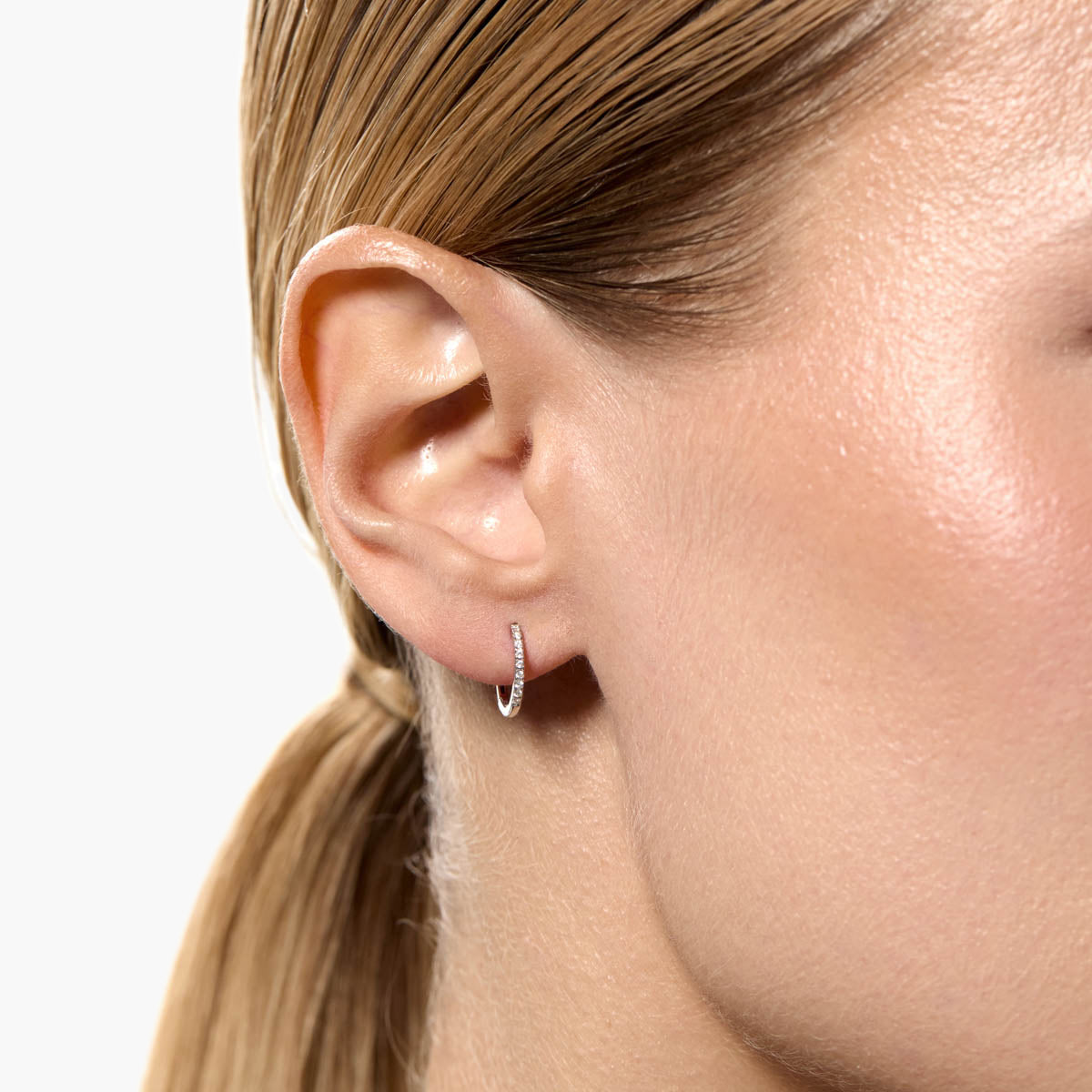 Piercing de oreja de oro blanco 18K diamante natural 0.05 ct. aro 12 mm