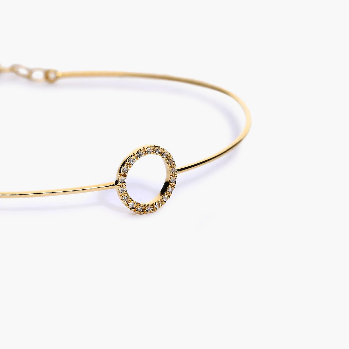 Pulsera rígida círculo de oro 18K diamante natural 0.07 ct. 55x50 mm