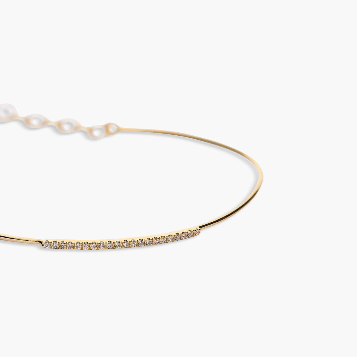 Pulsera rígida de oro 18K diamante natural 0.15 ct. 53x48 mm