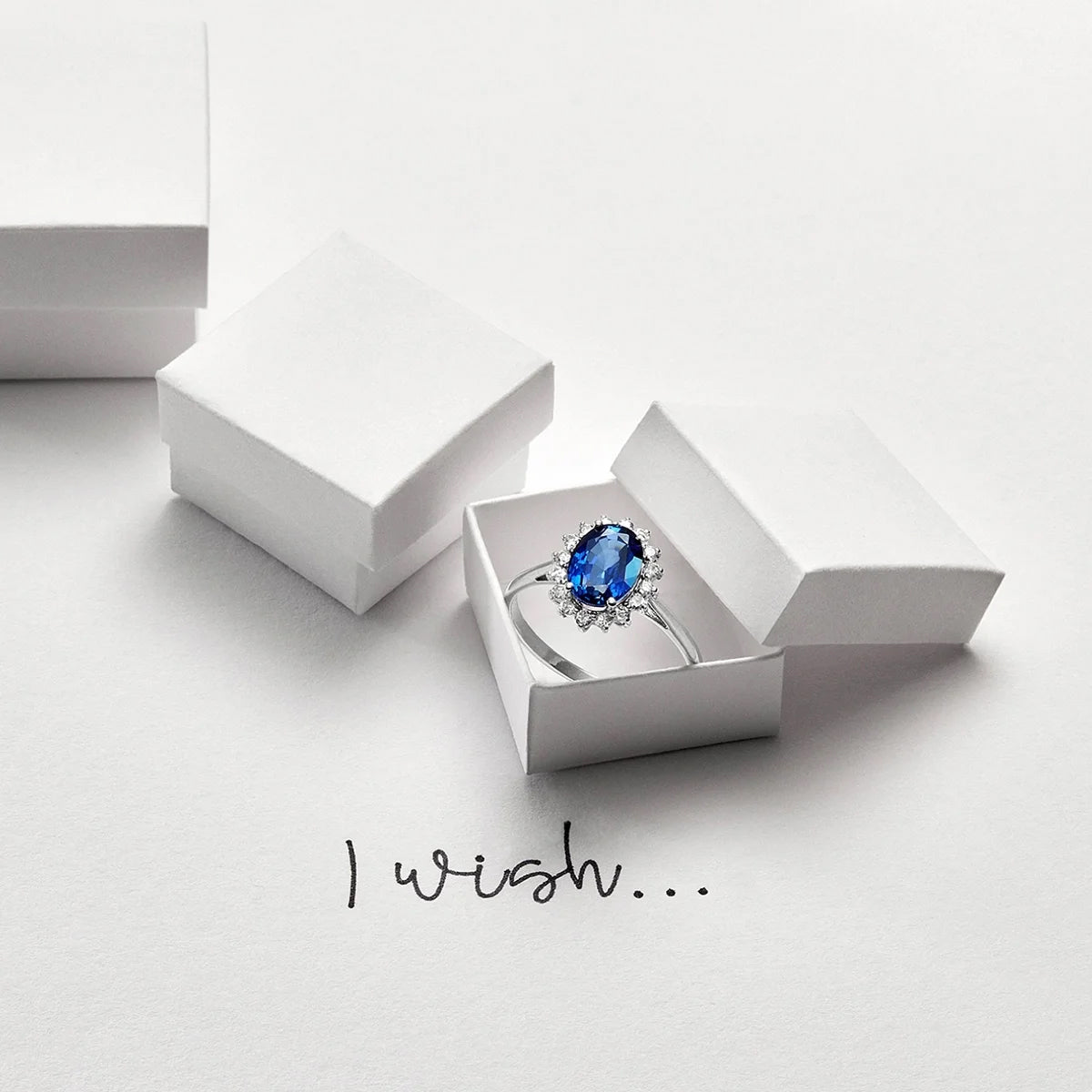 Anillo de oro blanco 18K diamante natural 0.3 ct. IMPERIAL SAPPHIRE