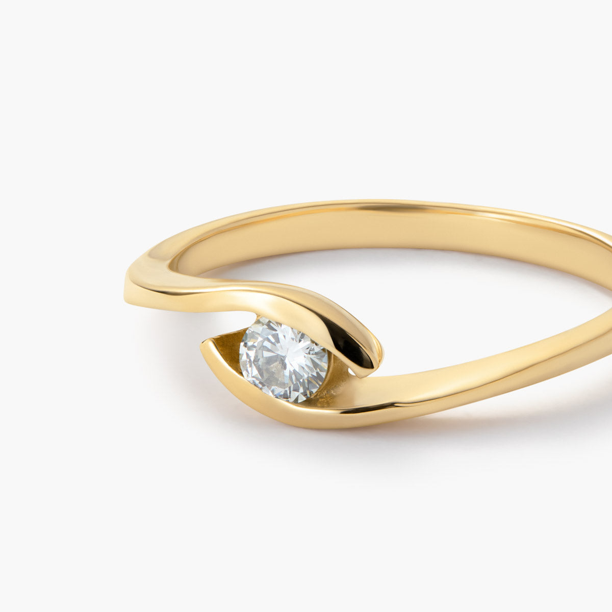 Anillo de oro 18K diamante natural 0.15 ct. GRAVITY