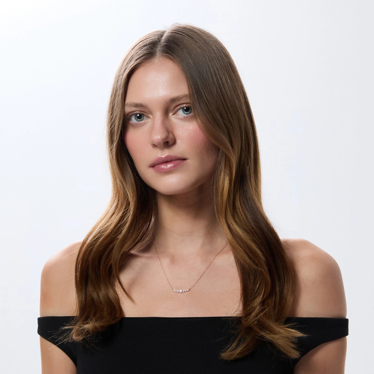 Collar de oro 18K circonitas 23 mm