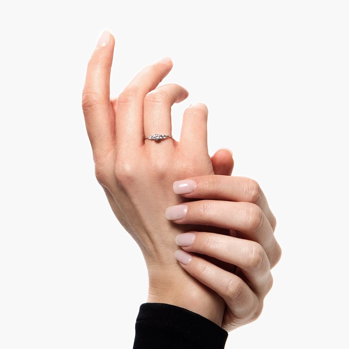 Anillo de oro blanco 18K