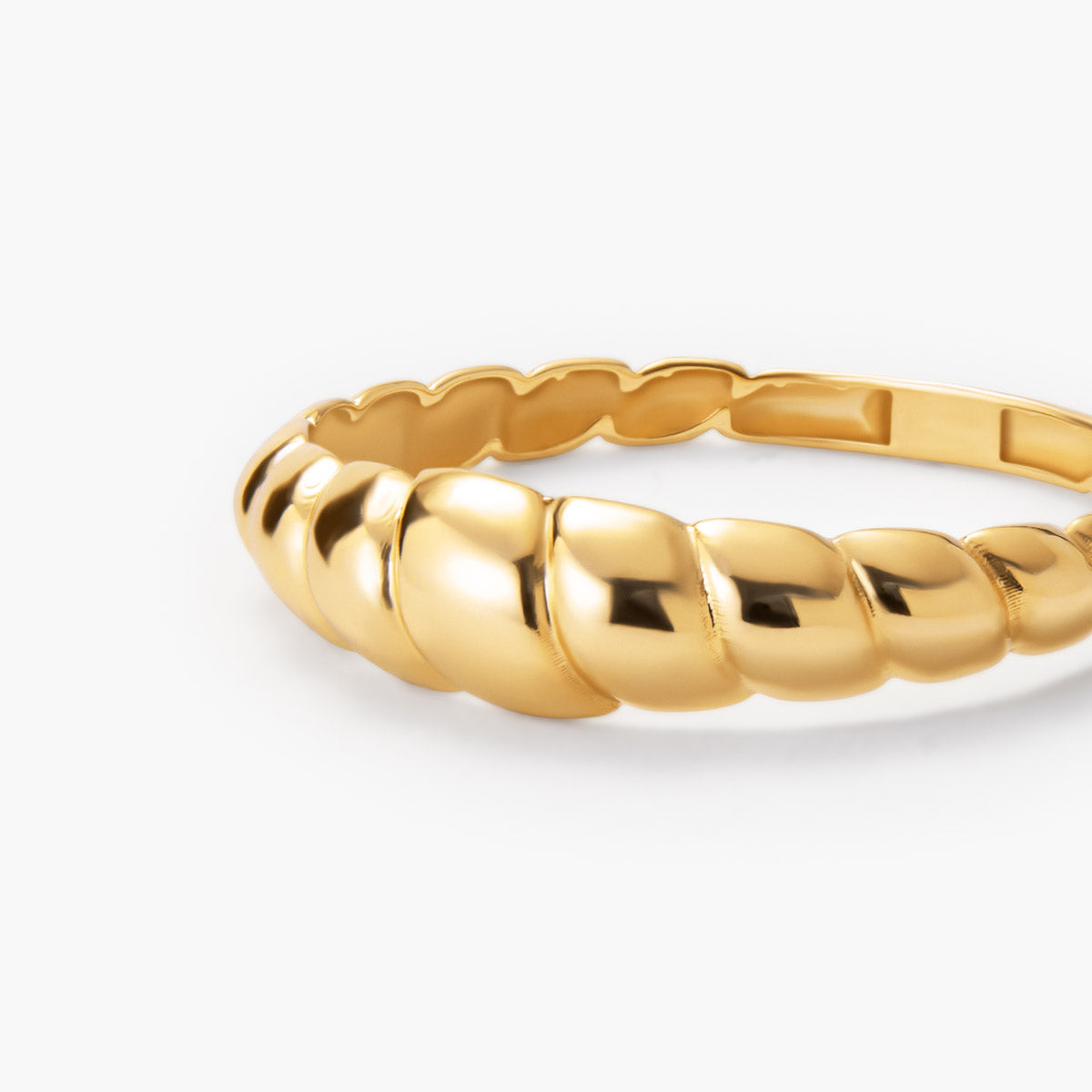 Anillo de oro 18K