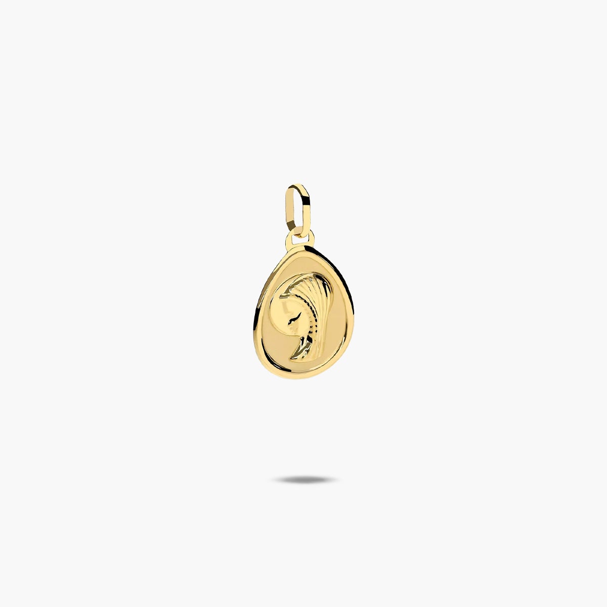 Medalla Virgen niña con velo de oro 18K 16 mm