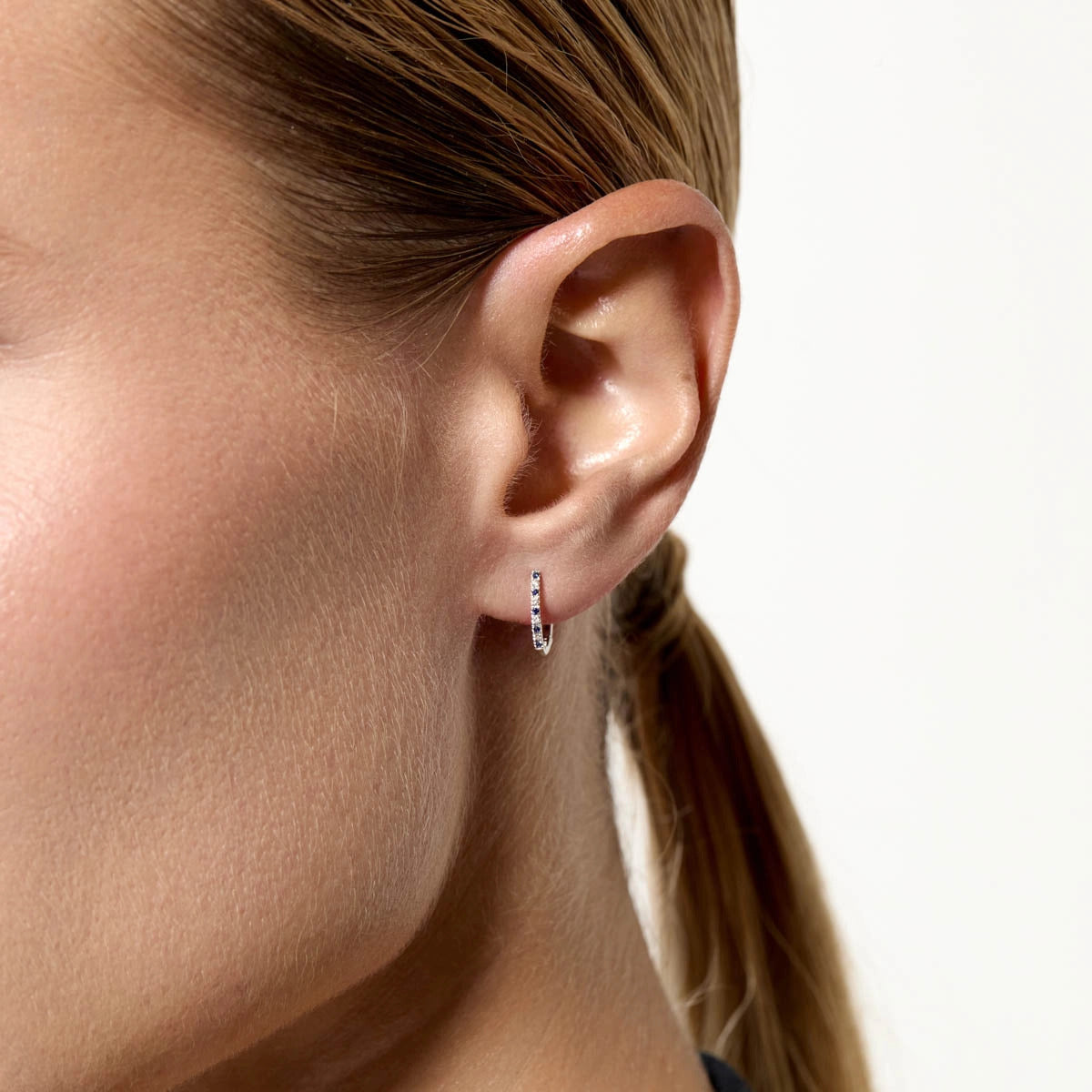 Piercing de oreja de oro blanco 18K diamante natural 0.02 ct. zafiros aro 12 mm MIDNIGHT