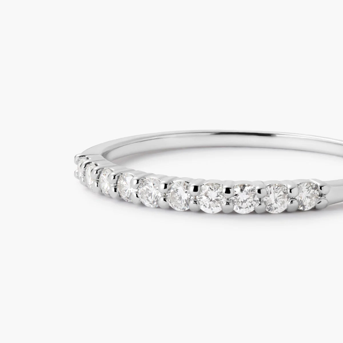 Anillo de oro blanco 18K diamante natural 0.25 ct. STARS