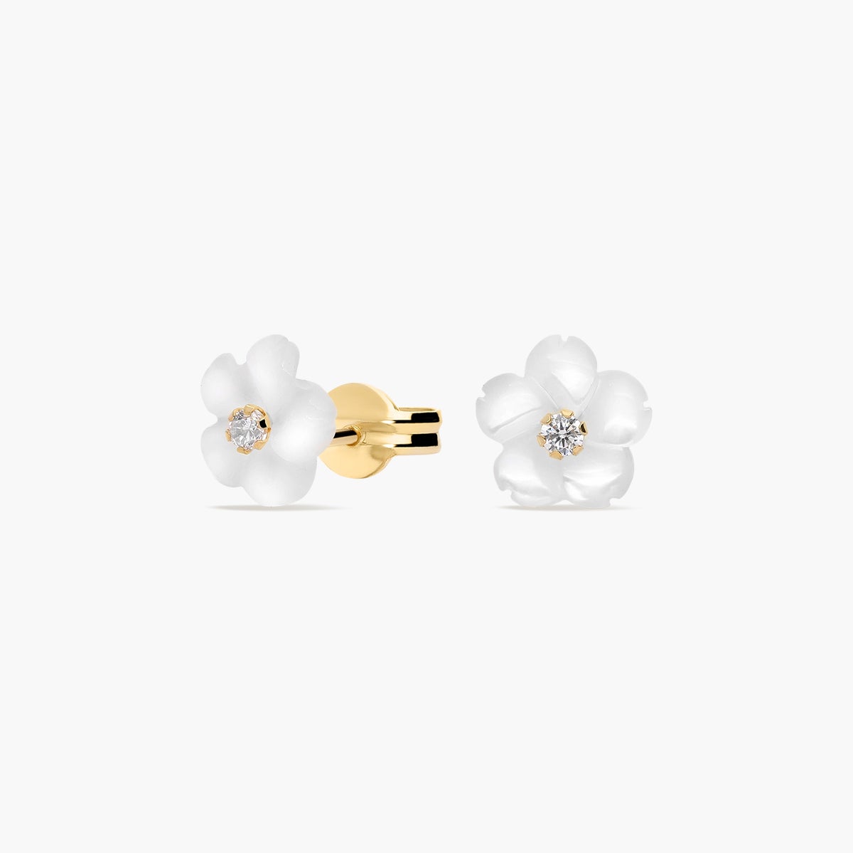 Pendientes flor de oro 18K circonita y nácar 8 mm