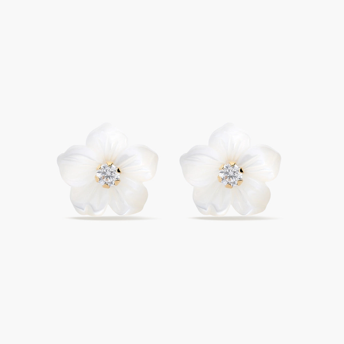 Pendientes flor de oro 18K circonita y nácar 8 mm