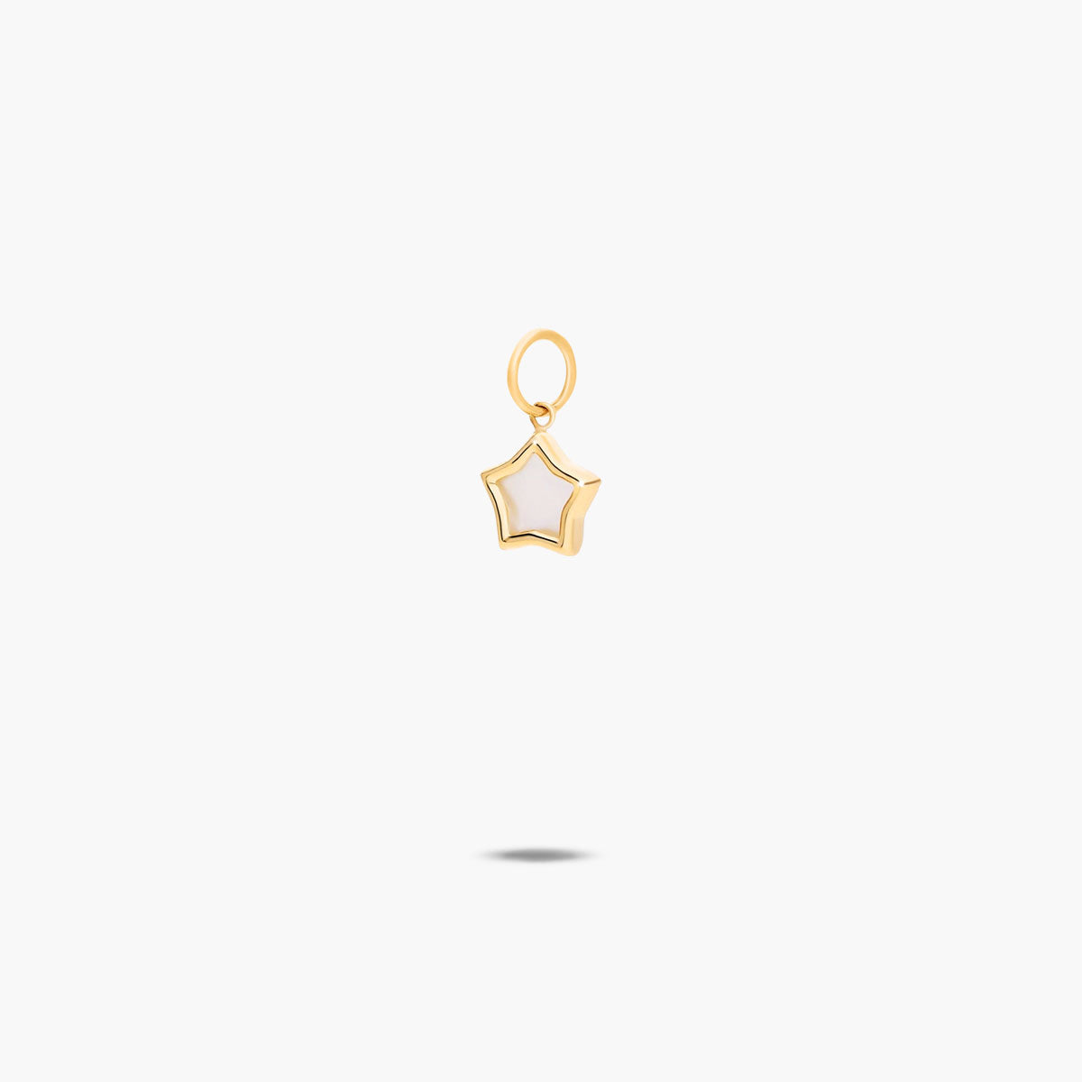 Colgante estrella de oro 18K nácar 6 mm