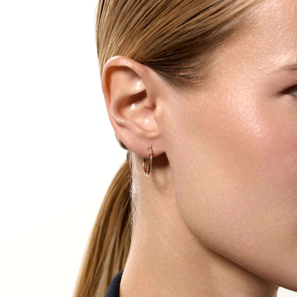 Pendientes de aro tubo triangular de oro 18K 18 mm