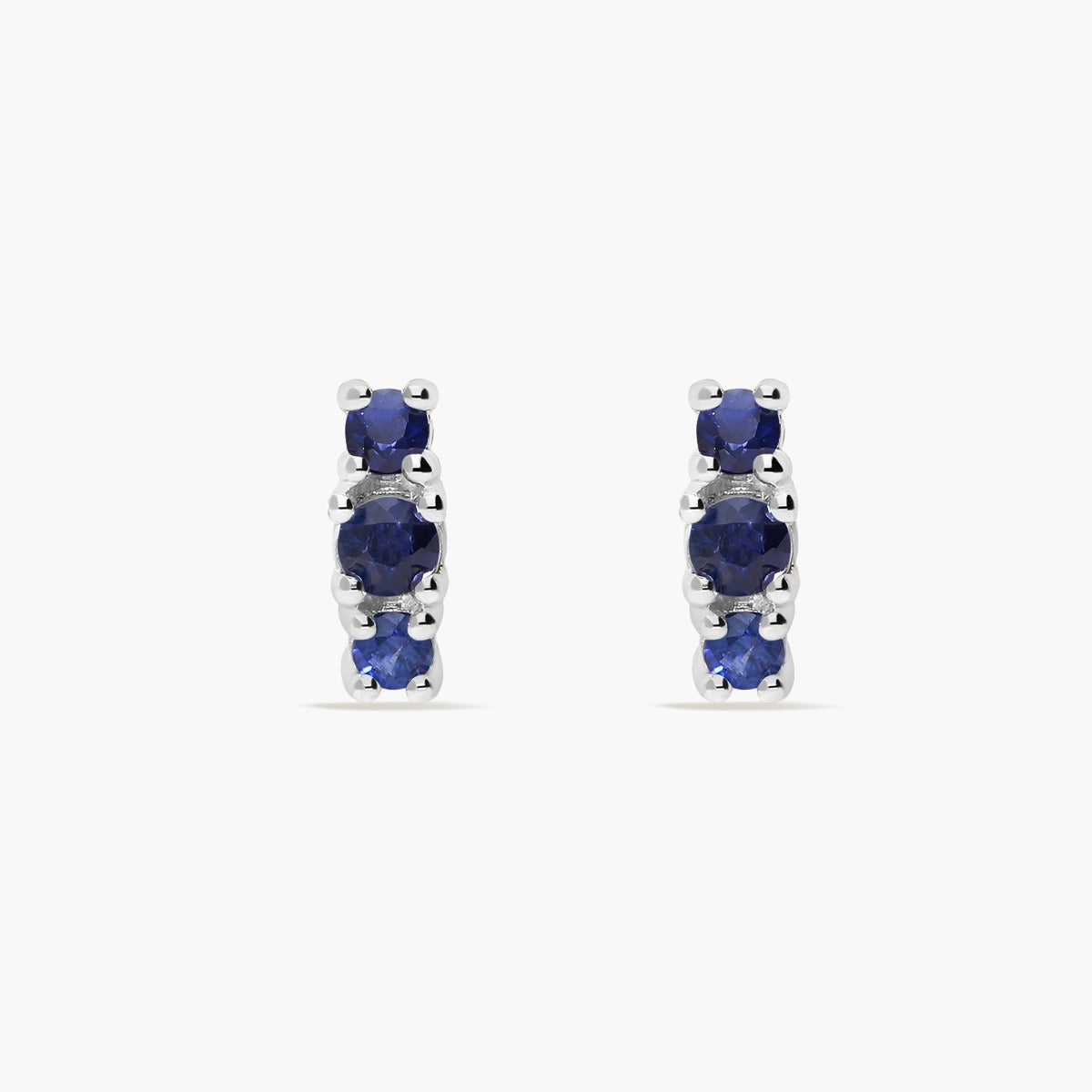 Pendientes de oro blanco 18K zafiros 7 mm