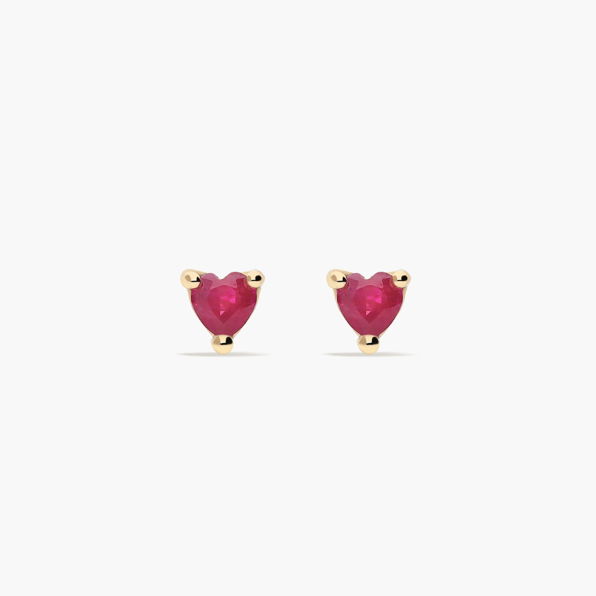 Pendientes corazón de oro 18K rubí 3 mm