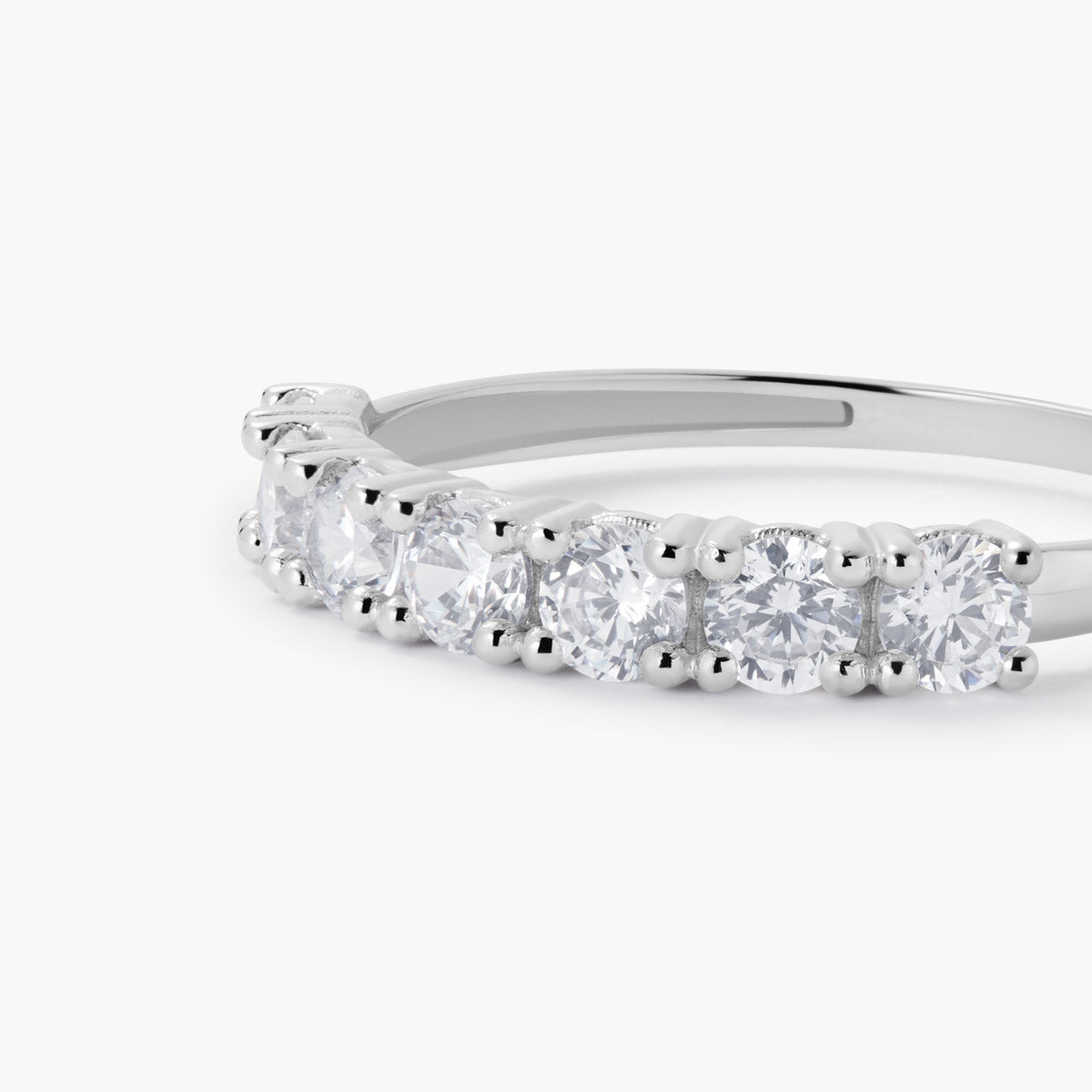 Anillo de oro blanco 18K 