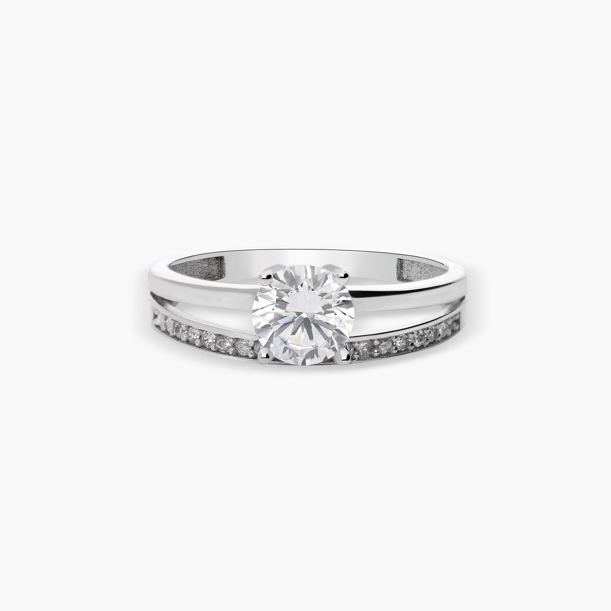 Anillo de oro blanco 18K 