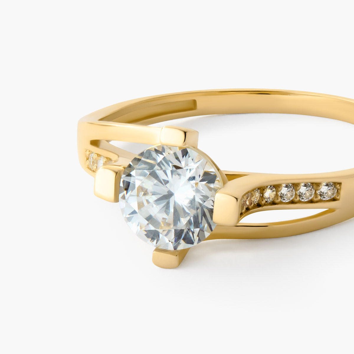 Anillo de oro 18K