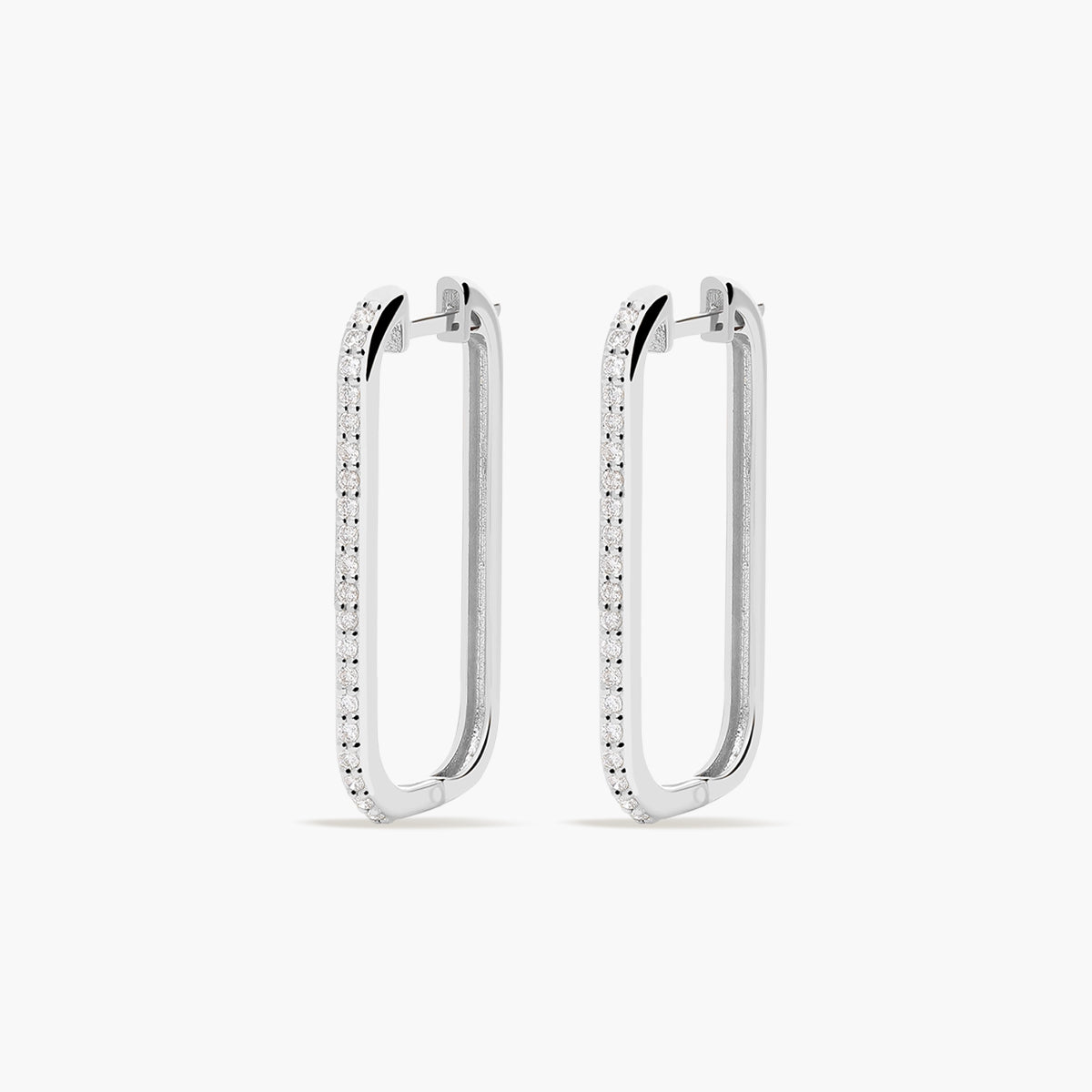 Pendientes largos forma rectangular de oro blanco 18K diamante natural 0.27 ct. 26 mm