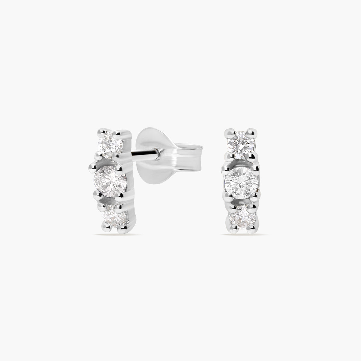 Pendientes de oro blanco 18K diamante natural 0.20 ct. 7 mm