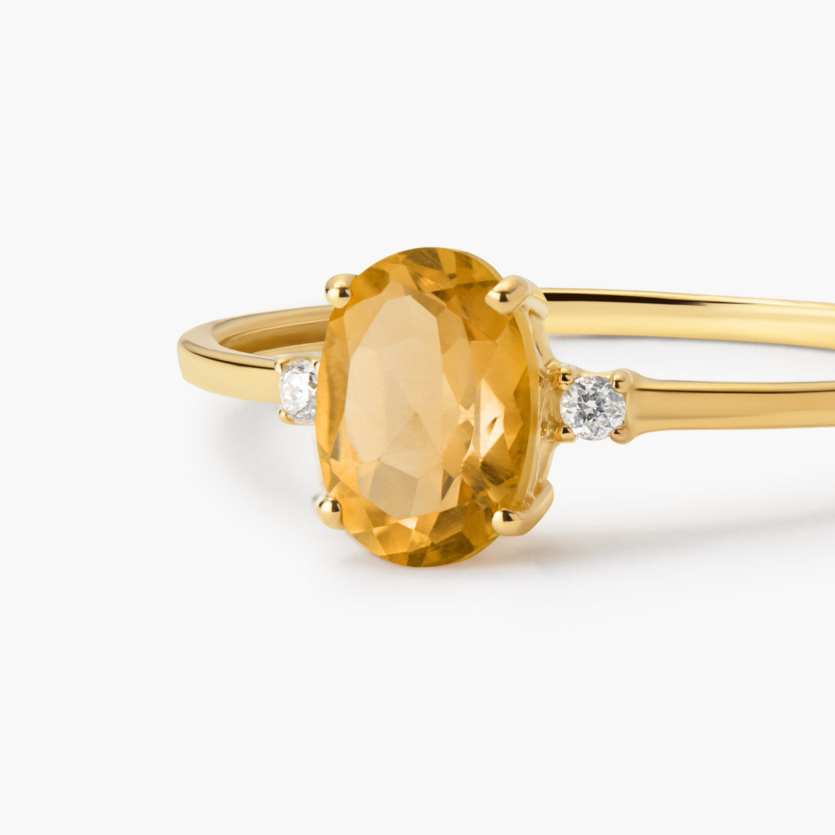 Anillo de oro 18K diamante natural 0.036 ct.