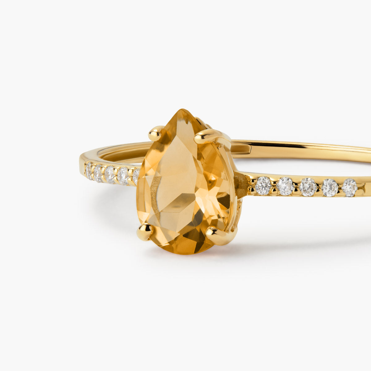 Anillo de oro 18K diamante natural 0.05 ct.