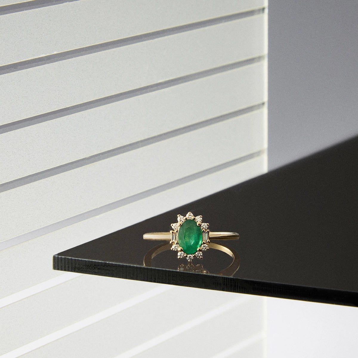 Anillo de oro 18K diamante natural 0.13 ct. OASIS