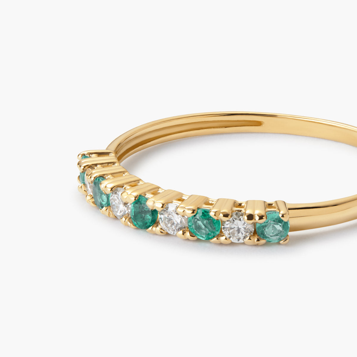 Anillo de oro 18K diamante natural 0.16 ct.