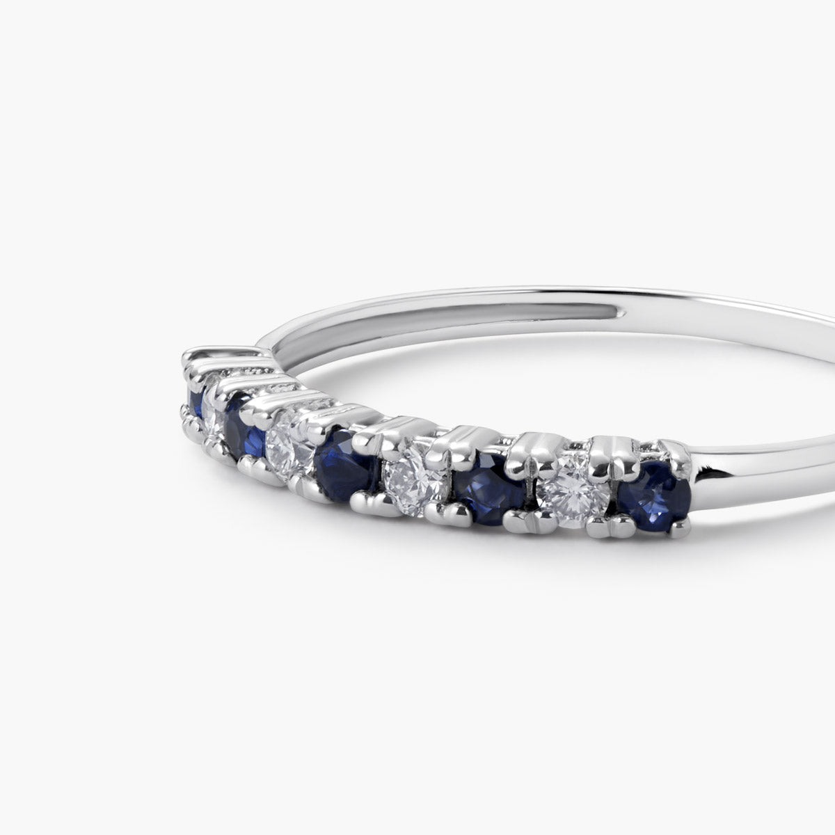 Anillo de oro blanco 18K diamante natural 0.16 ct.