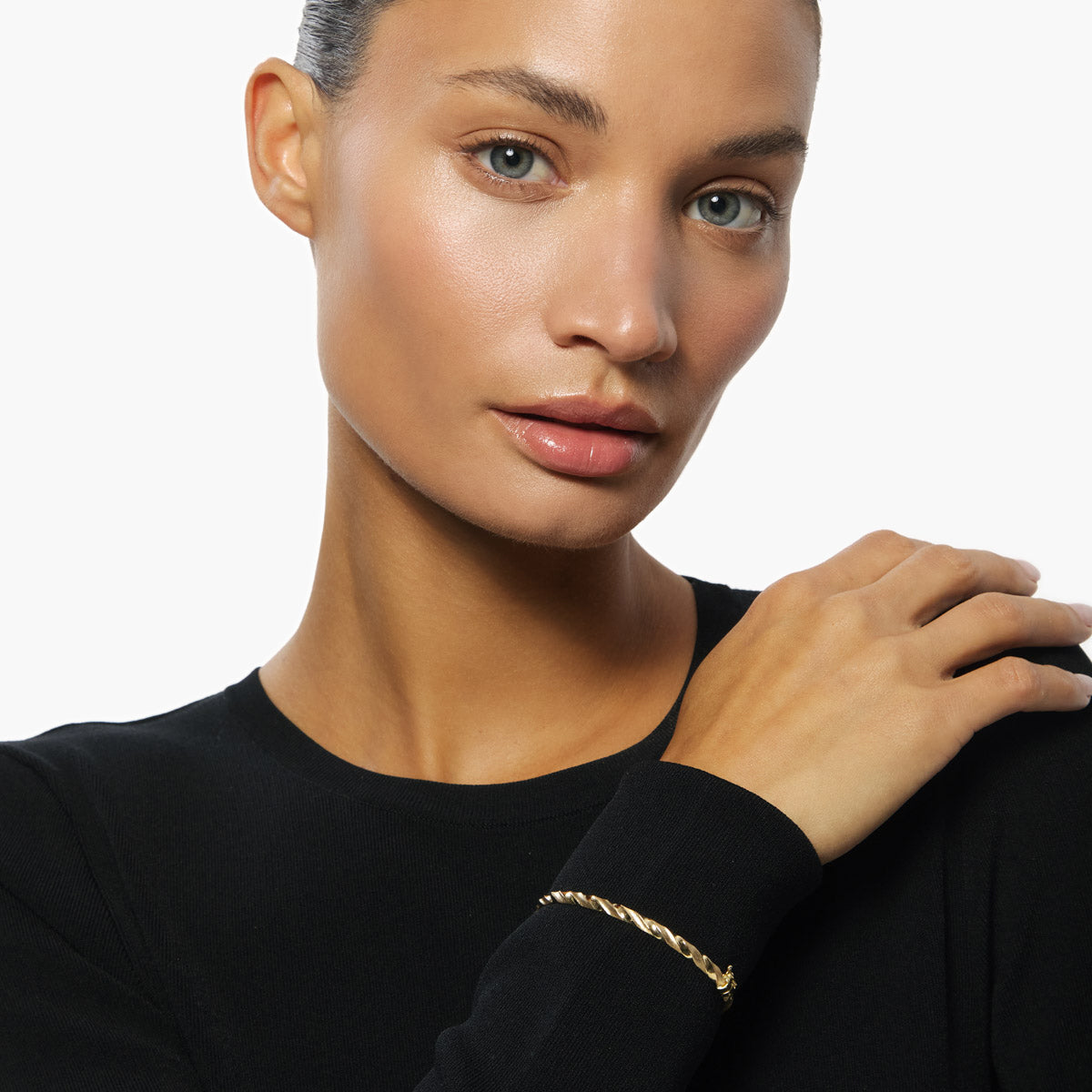 Pulsera rígida rizada de oro 18K 50x60 mm