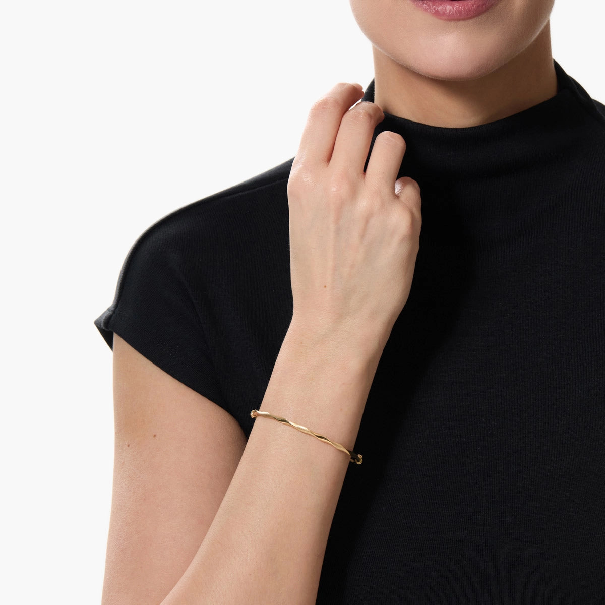 Pulsera rígida rizada de oro 18K 50x60 mm