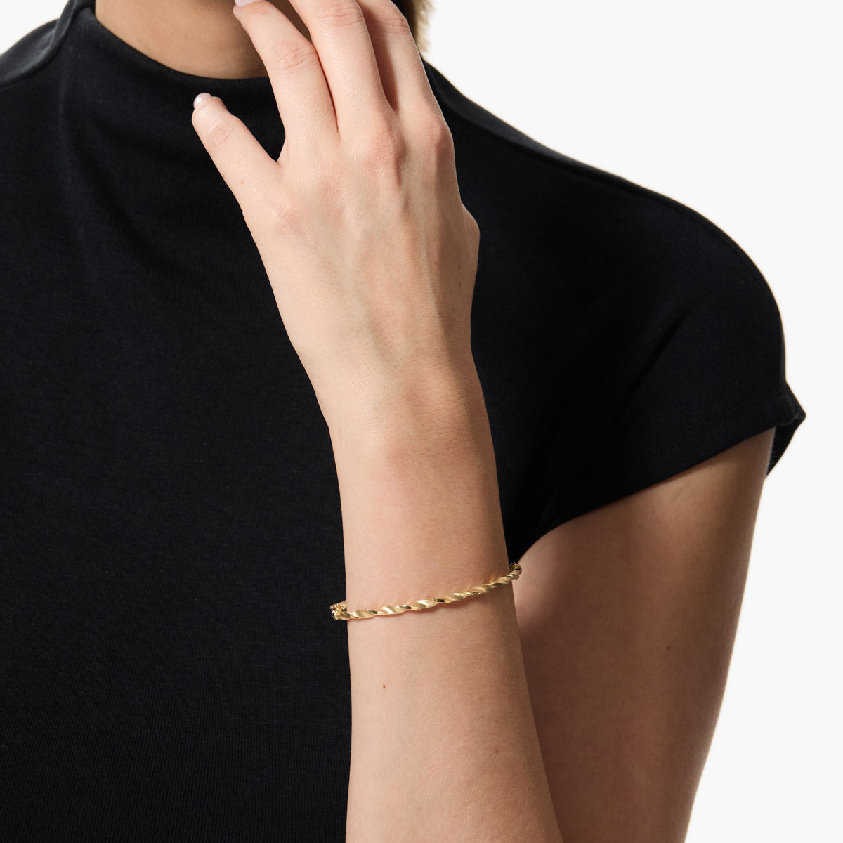 Pulsera rígida rizada de oro 18K 50x60 mm HELIX