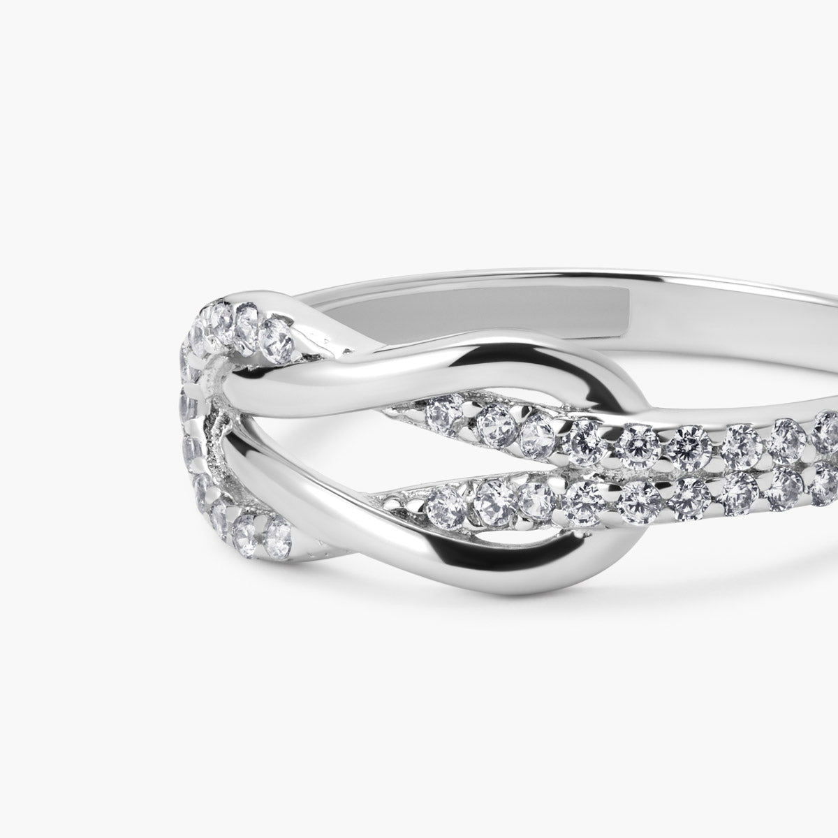 Anillo de oro blanco 18K 