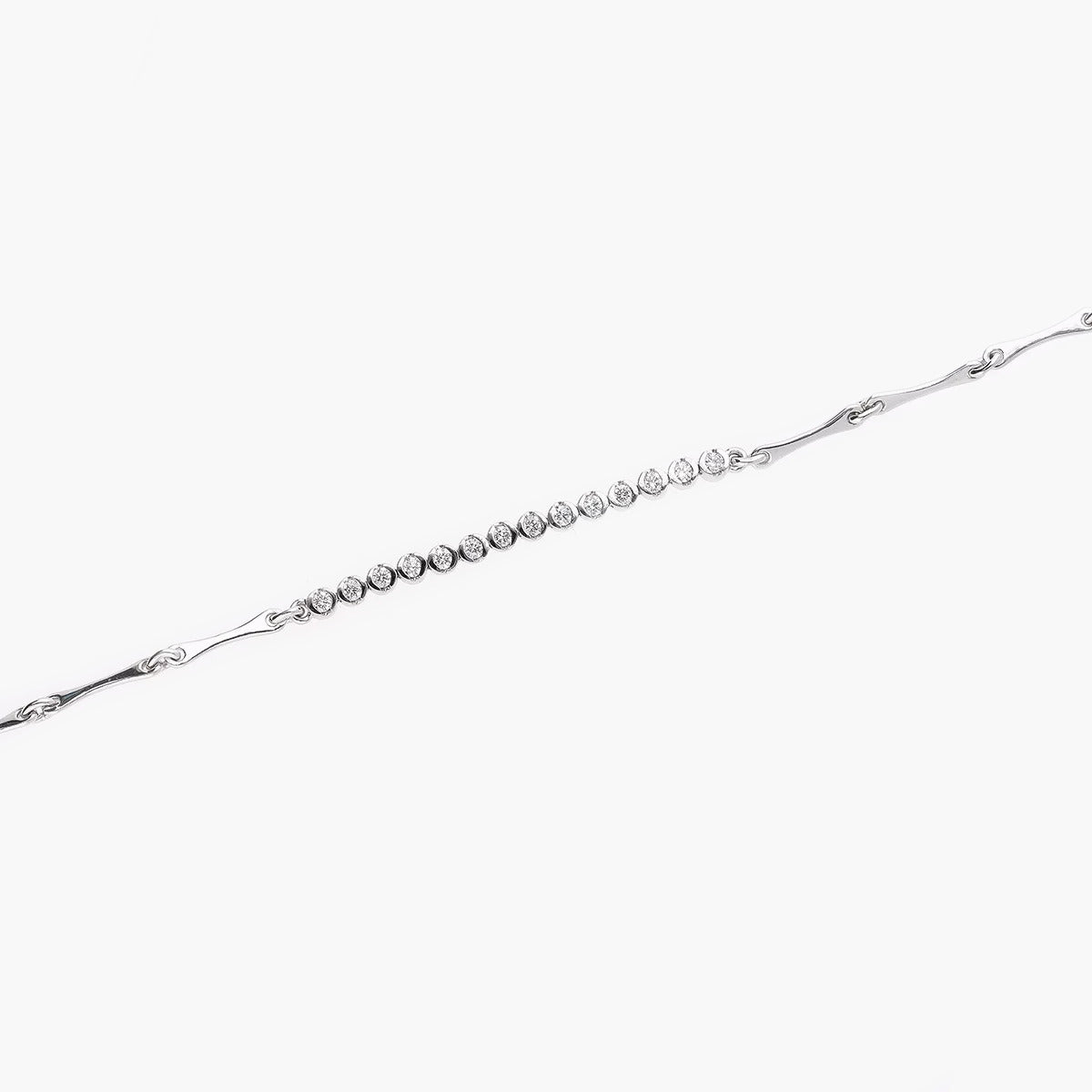 Pulsera de oro blanco 18K diamante natural 0.22 ct. 18 cm