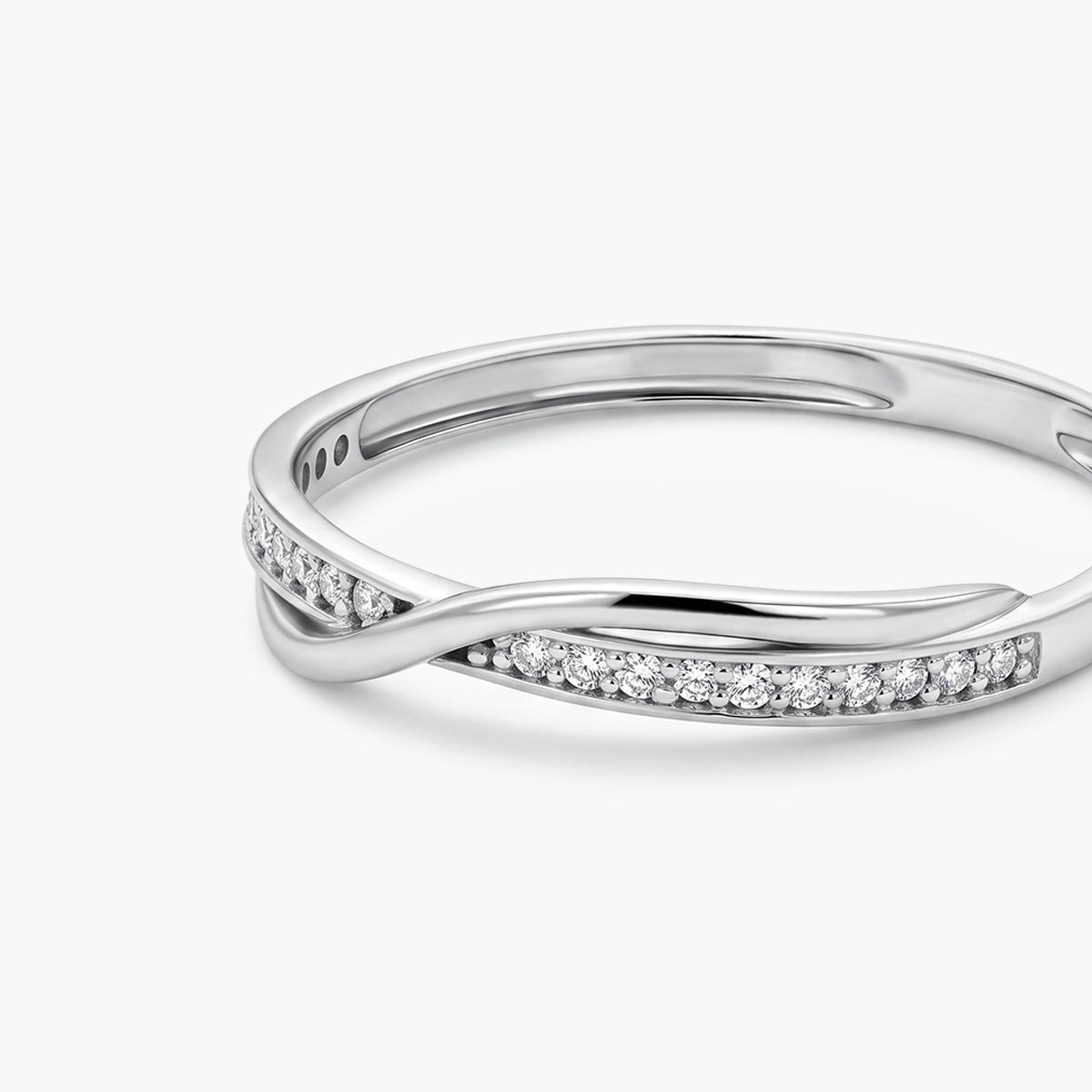 Anillo de oro blanco 18K diamante natural 0.105 ct.