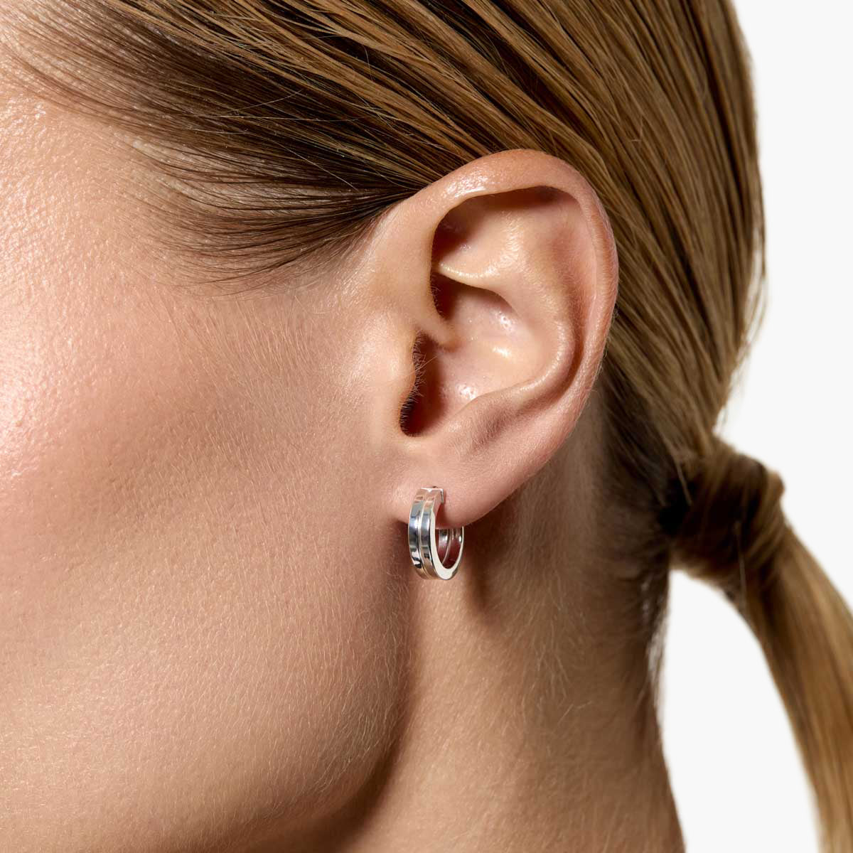 Pendientes de aro raya centro de oro blanco 18K 15 mm