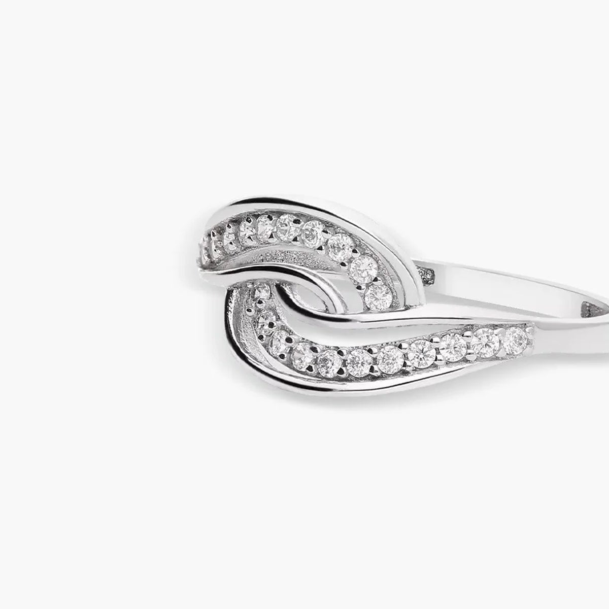 Anillo de oro blanco 18K 