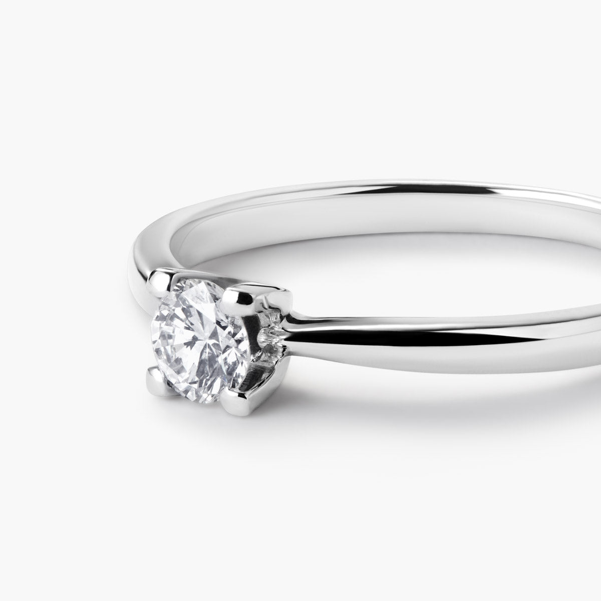 Anillo de oro blanco 18K diamante natural 0.25 ct. MOON
