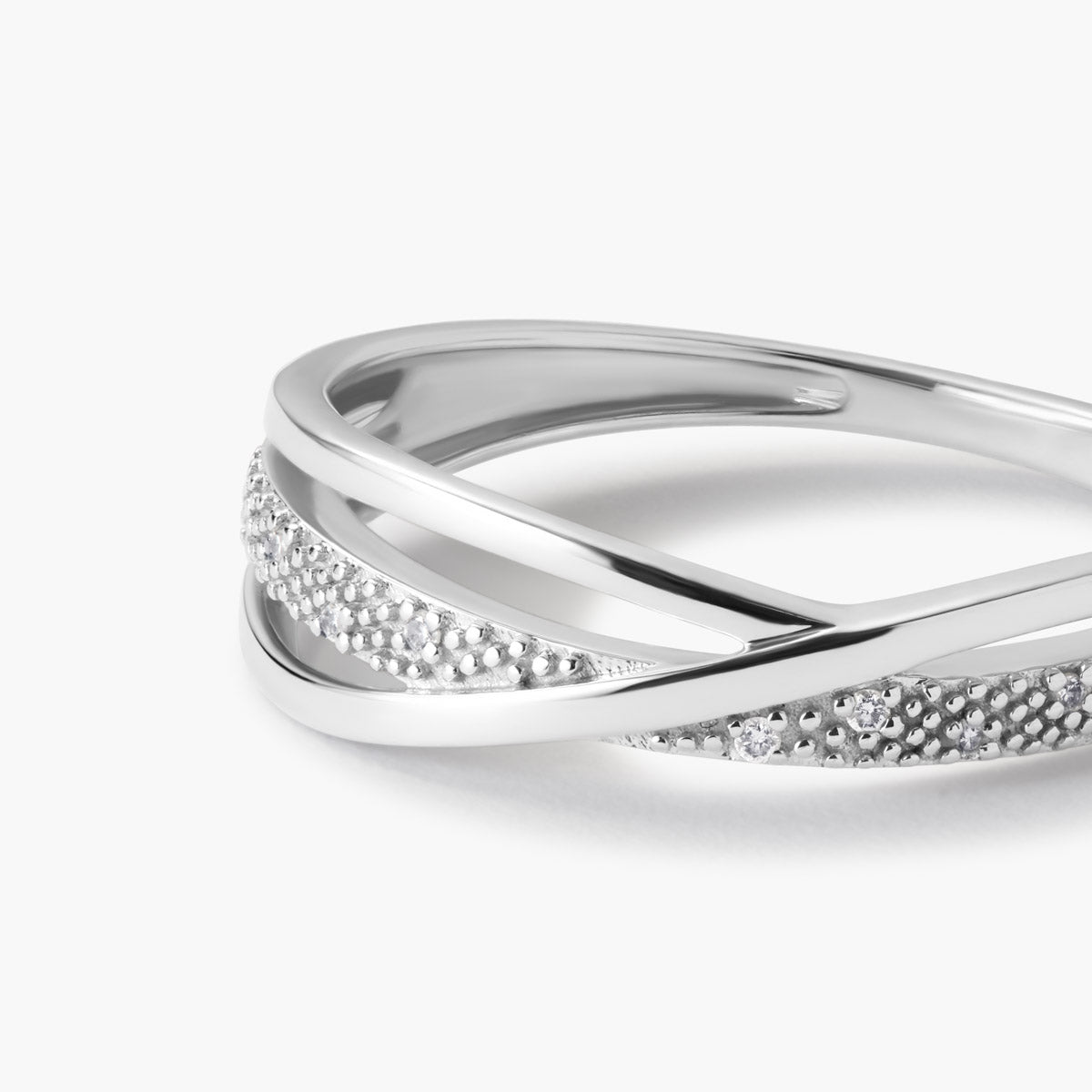 Anillo de oro blanco 18K diamante natural 0.02 ct. 