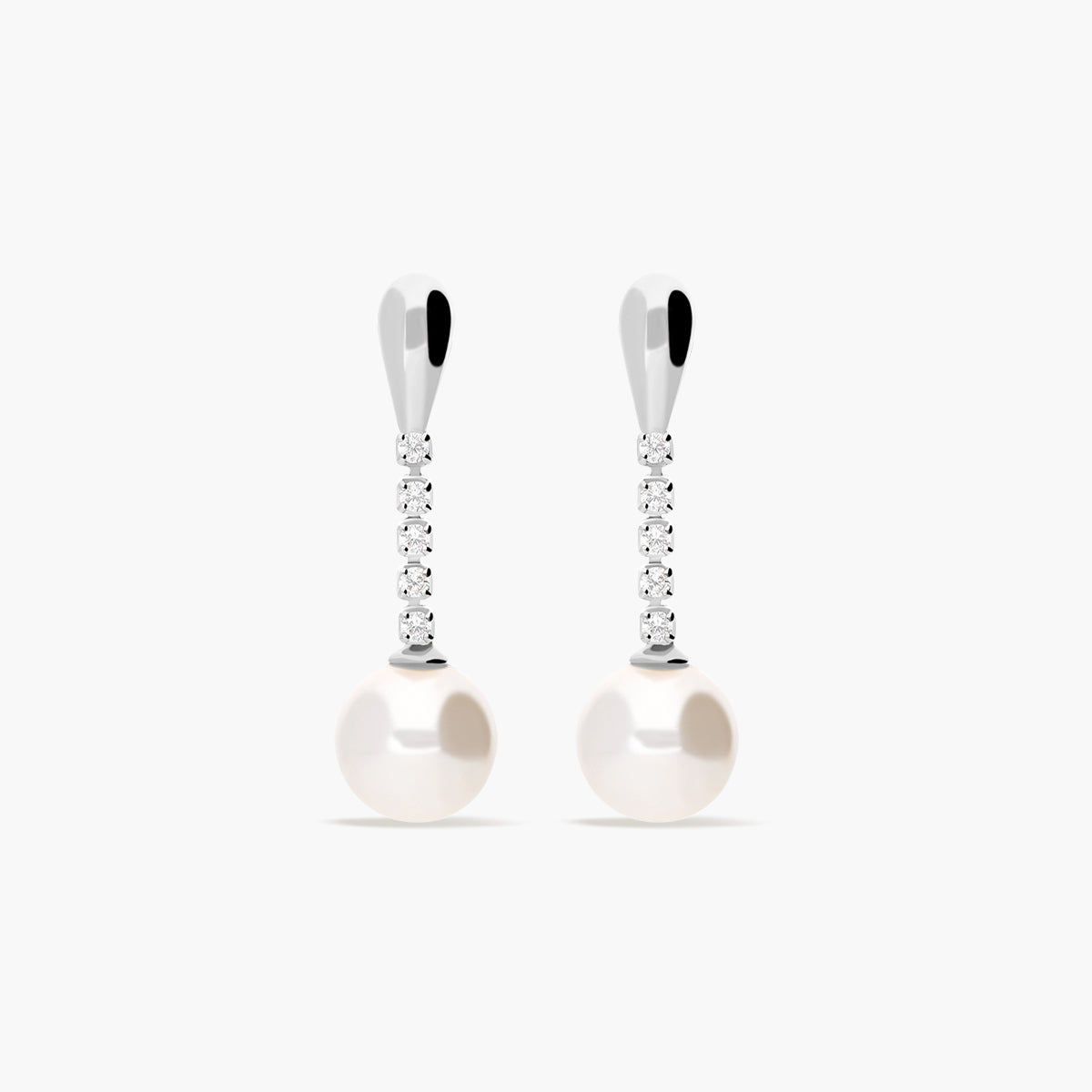 Pendientes largos de oro blanco 18K con perlas y circonitas 27 mm