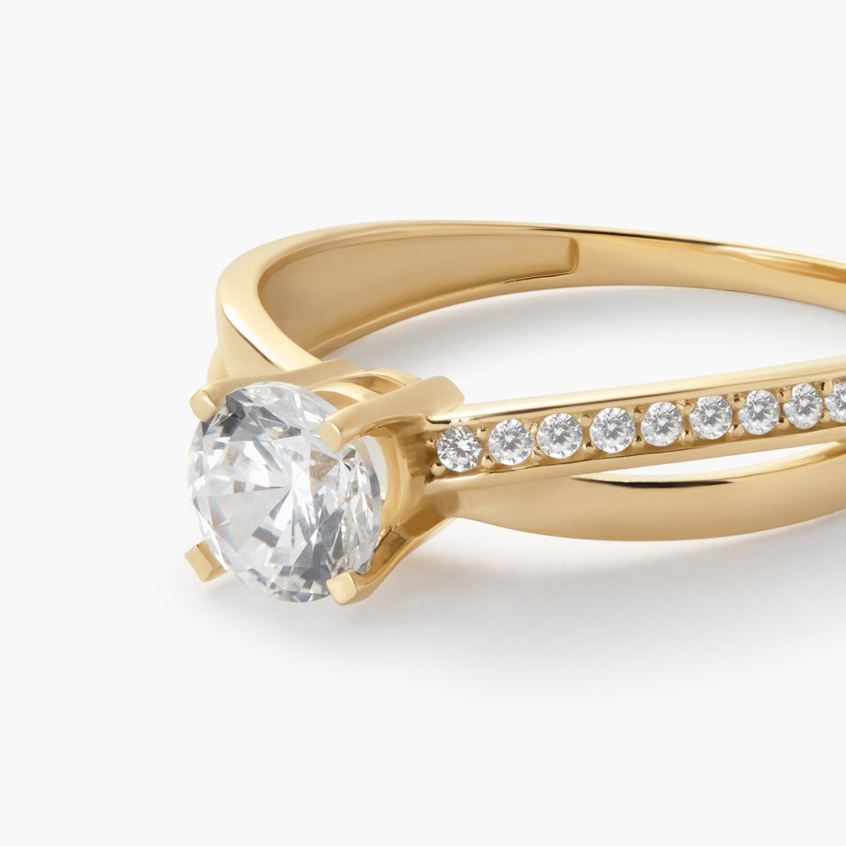Anillo de oro 18K