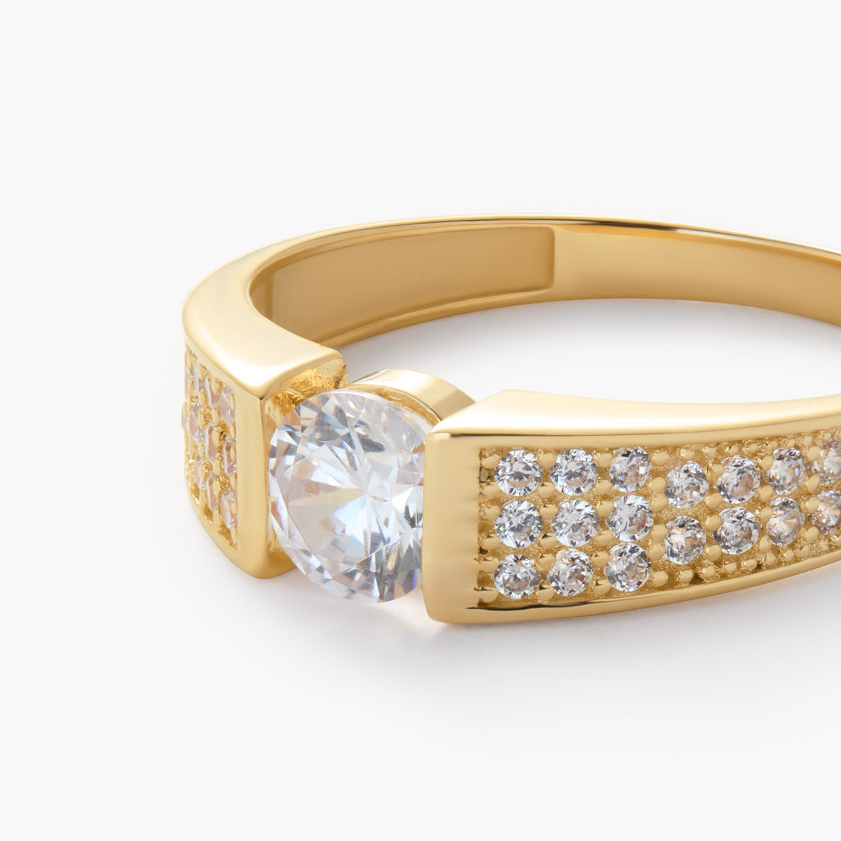 Anillo de oro 18K