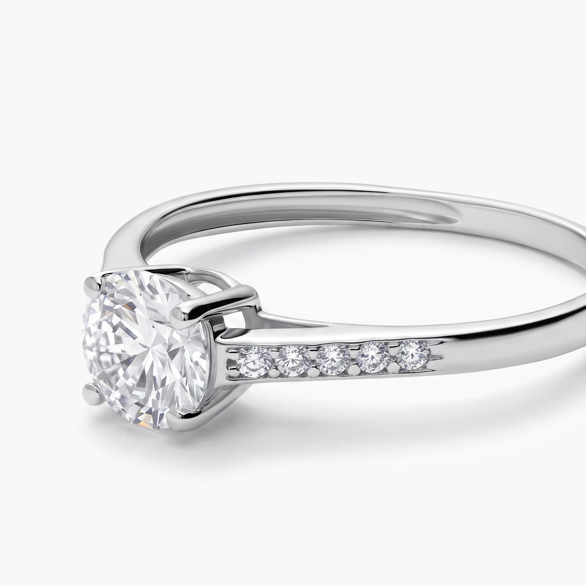 Anillo de oro blanco 18K 
