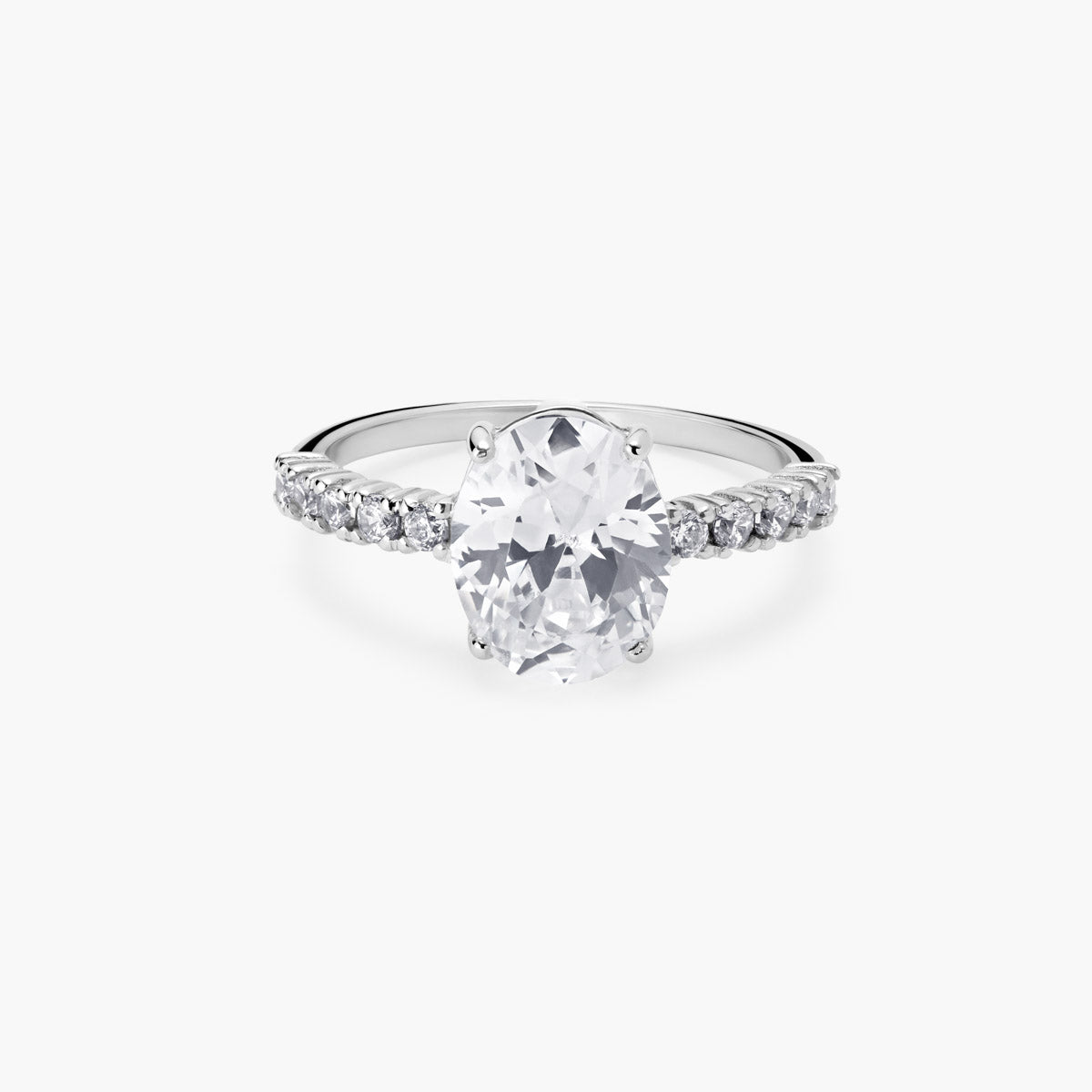 Anillo de oro blanco 18K 