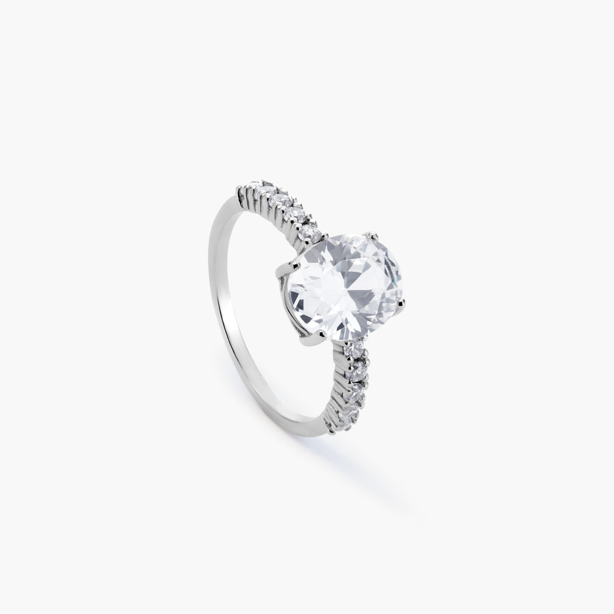 Anillo de oro blanco 18K 