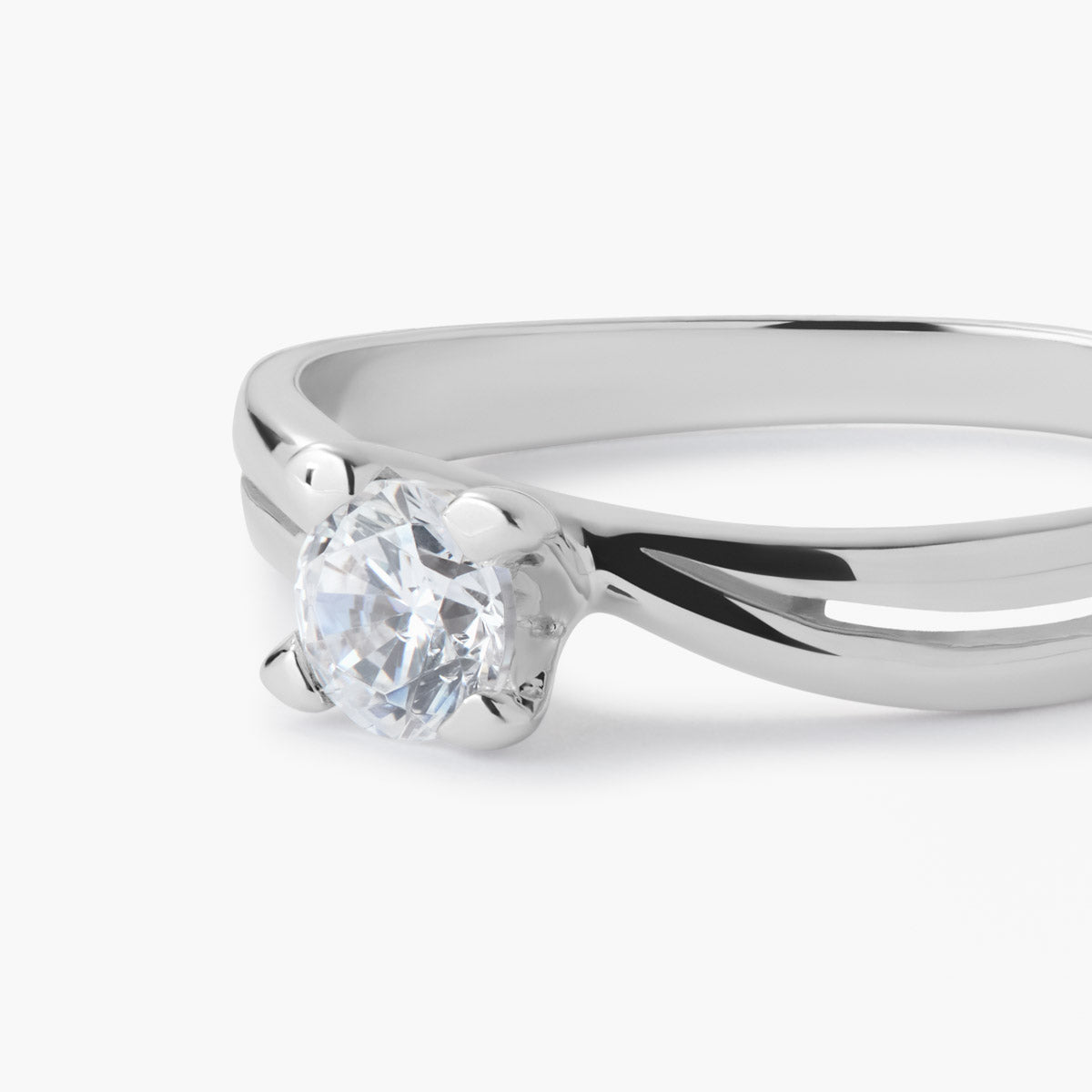 Anillo de oro blanco 18K TWIRL