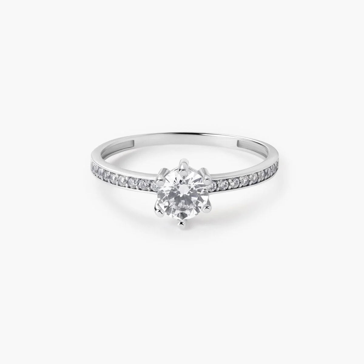 Anillo de oro blanco 18K 
