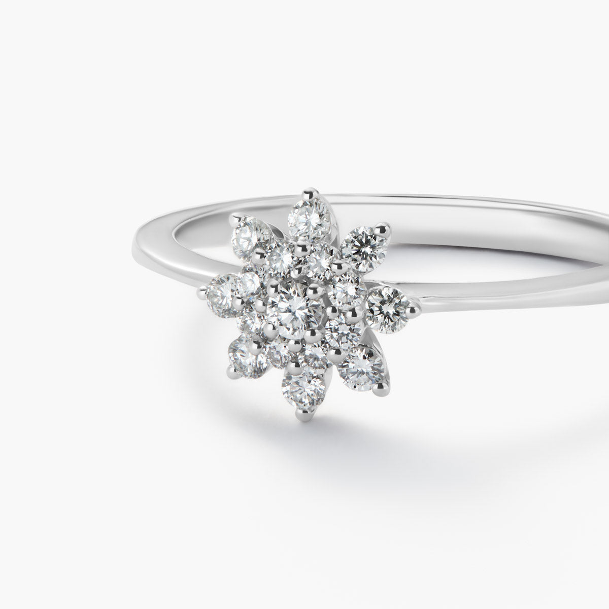 Anillo de oro blanco 18K diamante natural 0.26 ct.